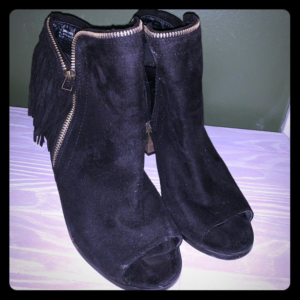 Black fringe booties.